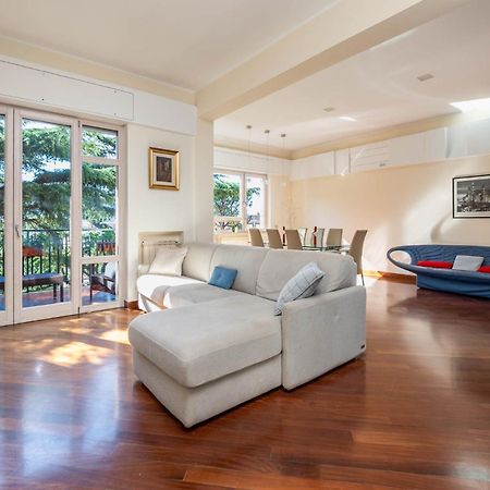 Appartamento Pine House Sorrento Esterno foto