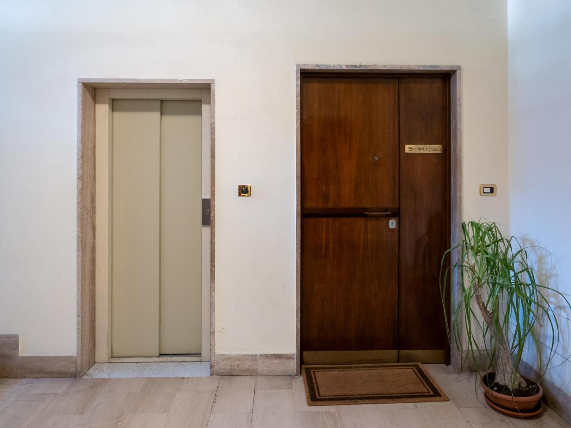 Appartamento Pine House Sorrento Esterno foto